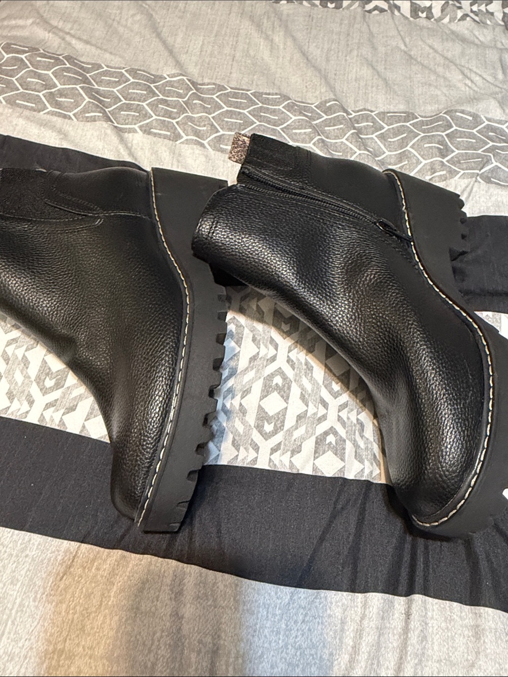 Universal Thread Black Pebbled Leather Ankle Boots